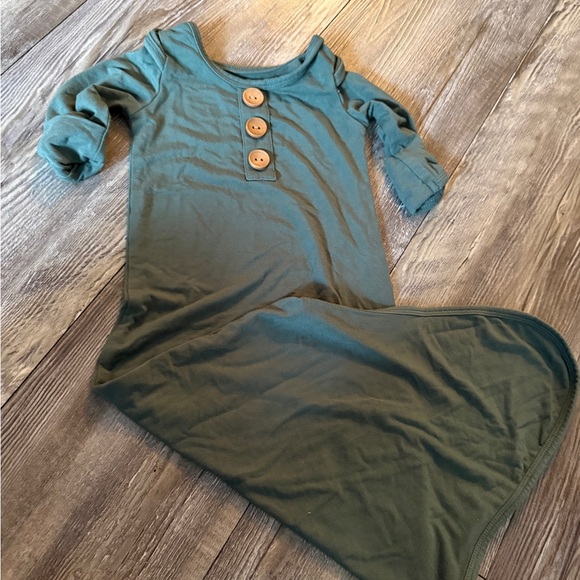 Caden Lane Other - Caden Lane Green Baby Gown - 7-14lbs